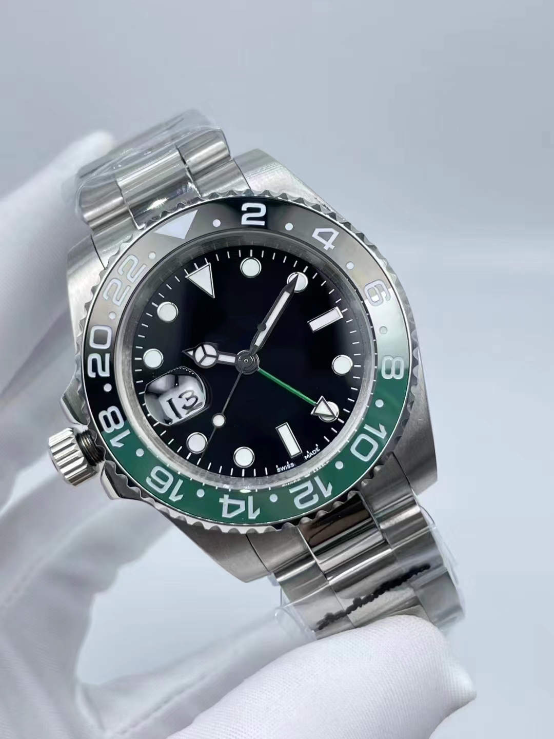 Men's automatic mechanical watch classic left hand black green anti-water 40mm stainless steel folding buckle, Camel
Men's automatic mechanical watch classic left hand black green anti-water 40mm stainless steel folding buckle, Camel