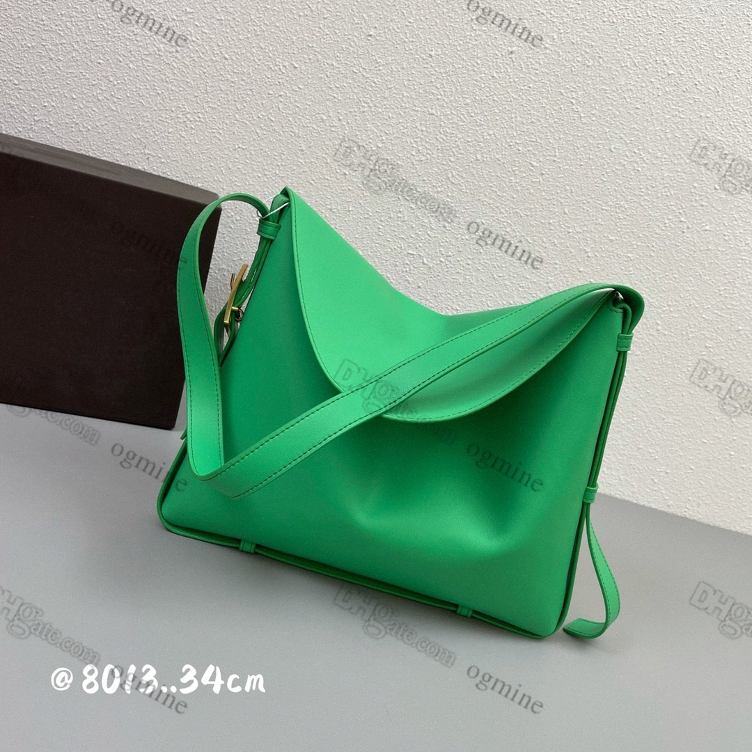 Fashion designer Leather medium shoulder bag Flap closure Calfskin Bonded Suede Gold finish Cradle womens lady botega woman handbags whole inside 34x3x27cm 2022, Hello
Fashion designer Leather medium shoulder bag Flap closure Calfskin Bonded Suede Gold finish Cradle womens lady botega woman handbags whole inside 34x3x27cm 2022, Hello