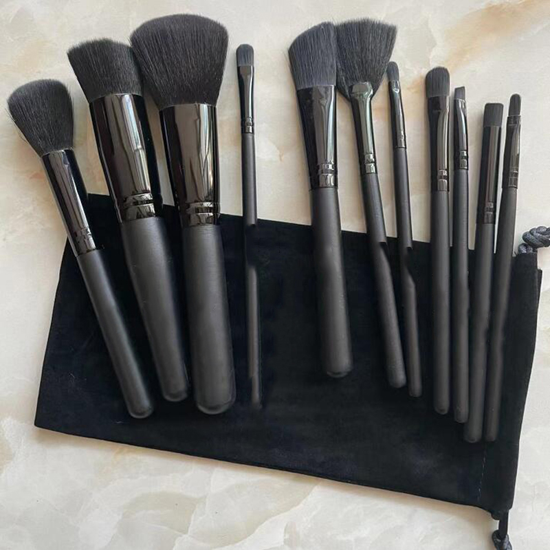 

11pcs/set Brand Makeup Brushes Set Face Cream Power Foundation Concealer Brush Multipurpose Beauty Cosmetic Tool Brushes Kit with Dust Bag
