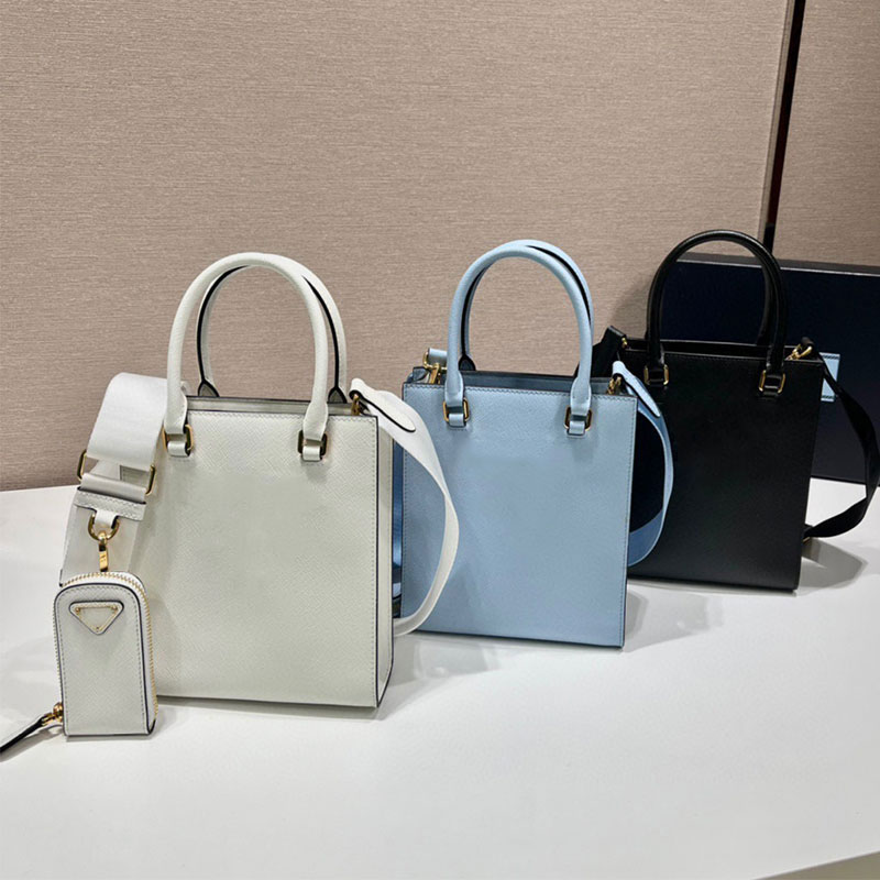 2022 hobo bag luxury designer fashion mini tote Embossed letter high quality leather handbags women shoulder crossbody bag ladies purse wallet, Sky blue
2022 hobo bag luxury designer fashion mini tote Embossed letter high quality leather handbags women shoulder crossbody bag ladies purse wallet, Sky blue