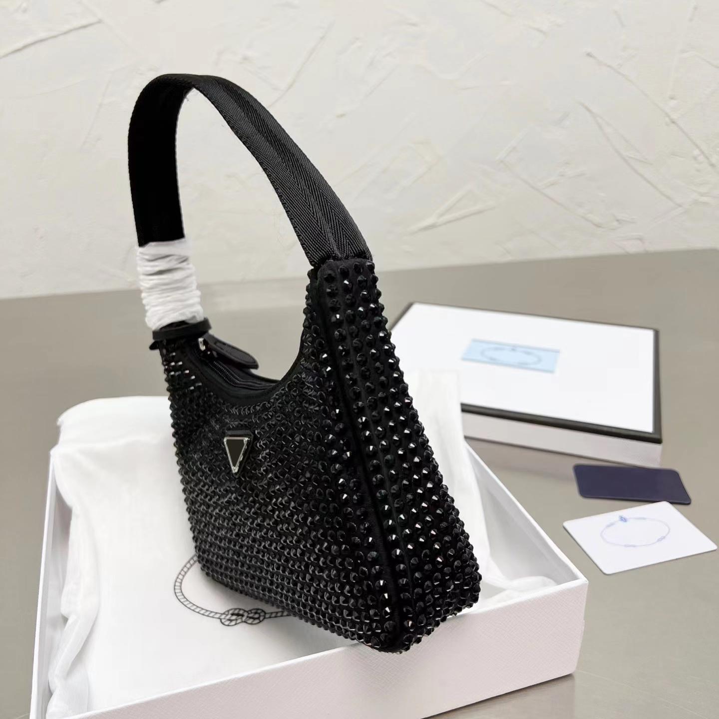 Designers Bags high quality women Shoulder bag prada fashion Full drill underarm handbags Lady Banquet party fashionable handbag purse 21X12cm sexy 
Designers Bags high quality women Shoulder bag prada fashion Full drill underarm handbags Lady Banquet party fashionable handbag purse 21X12cm sexy
