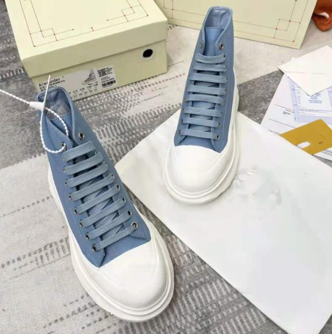 Luxury Designer Women Men Tread Slick Boots Leather Canvas Lace-up Rubber Round Toes Platform Genuine Leathers Lining Fashion, Pink
Luxury Designer Women Men Tread Slick Boots Leather Canvas Lace-up Rubber Round Toes Platform Genuine Leathers Lining Fashion, Pink