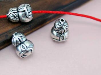 Tibetan Silver Antique gourd spacer Loose Bead Spacer Beads Connectors for DIY Jewelry Making bracelet
Tibetan Silver Antique gourd spacer Loose Bead Spacer Beads Connectors for DIY Jewelry Making bracelet