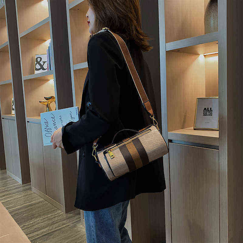 Style Cylindrical Bag Foreign Style Semi Circular Fashion Girl s Single Shoulder Bag Simple Trendy Messenger Bag 220516