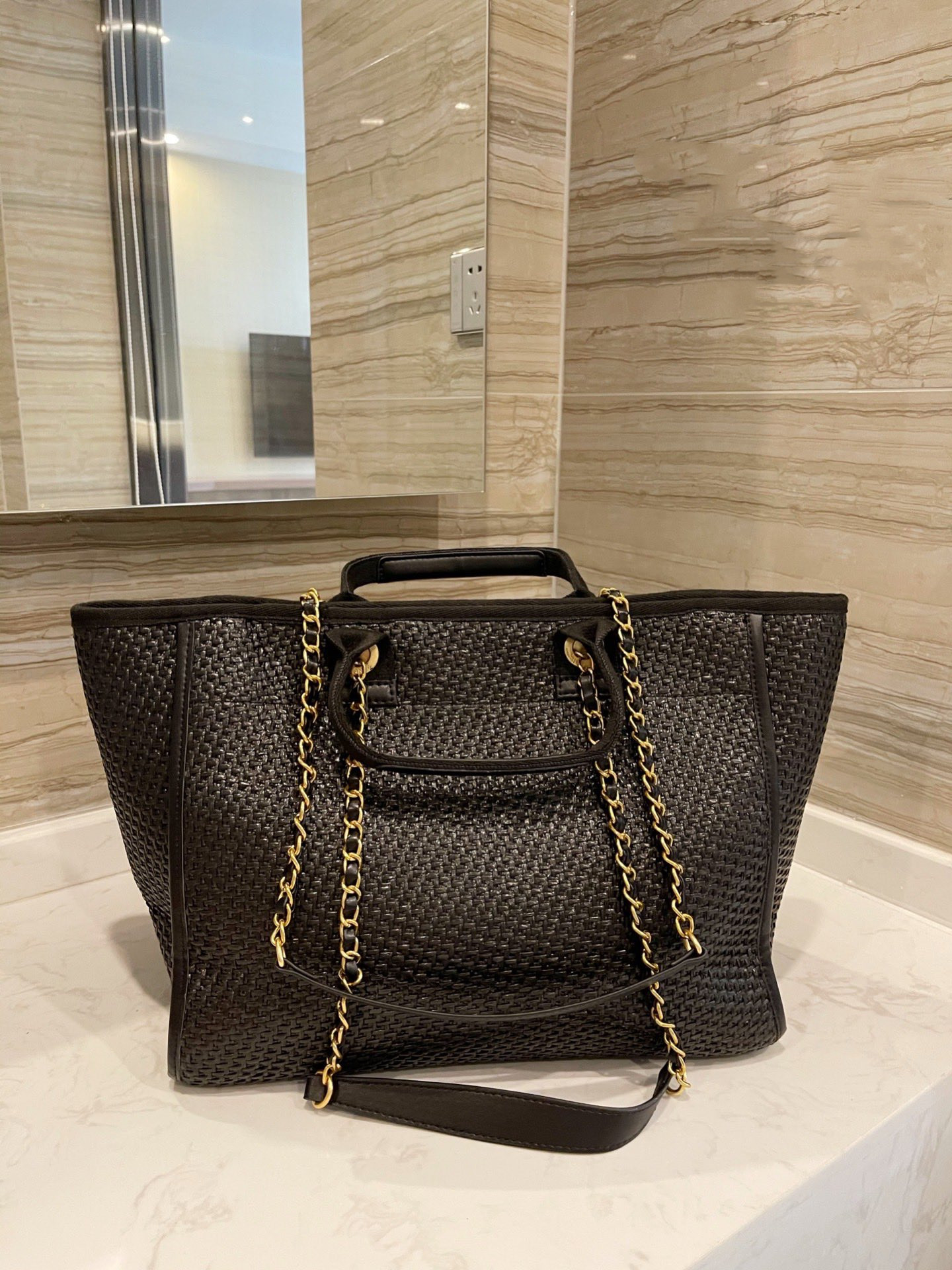 2022 new straw woven designer beach bag women fashion runway look chain tote vacation large-capacity Crossbody Totes Travel shopping bag shoulder bags, Black
2022 new straw woven designer beach bag women fashion runway look chain tote vacation large-capacity Crossbody Totes Travel shopping bag shoulder bags, Black