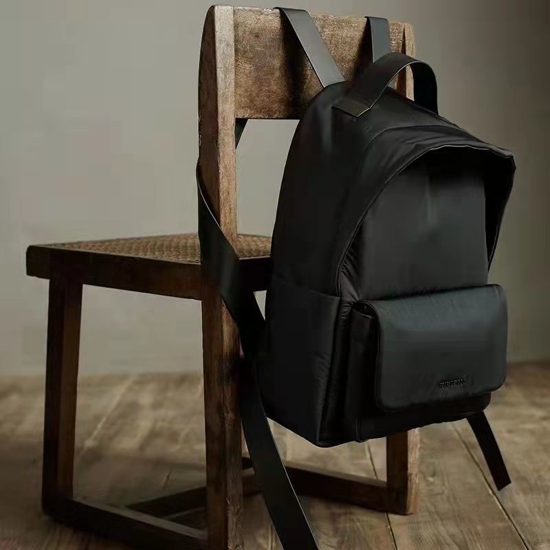 Hot selling designer backpack Fog Esse shoulder bags outdoor sports waterproof handbag men and women fashion large capacity schoolbag nylon messenger bag, Black
Hot selling designer backpack Fog Esse shoulder bags outdoor sports waterproof handbag men and women fashion large capacity schoolbag nylon messenger bag, Black