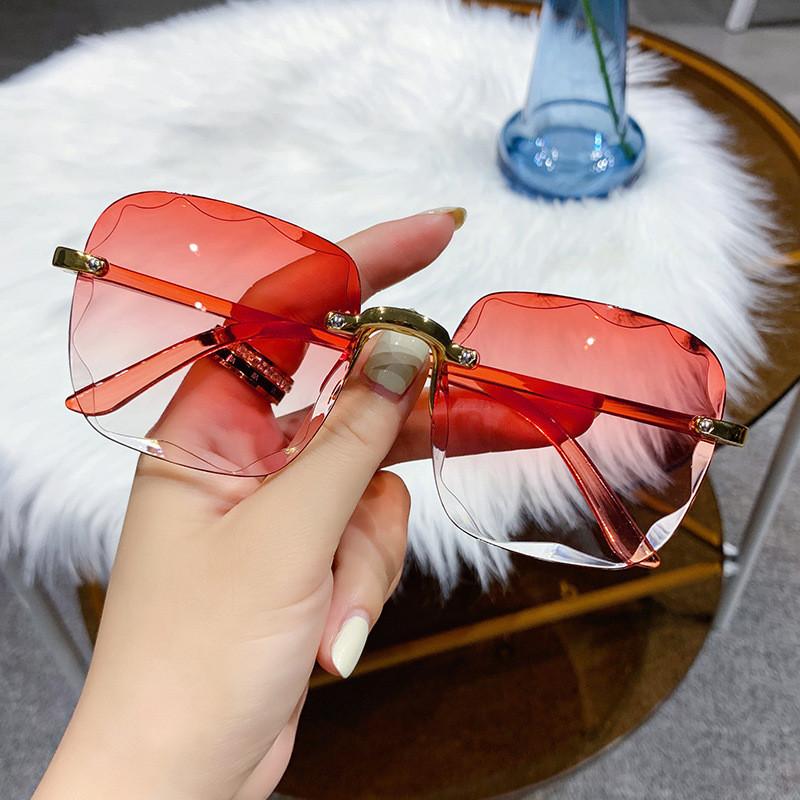 Sunglasses Women 2022 Trend Rimless Luxury Designer Ocean Water Sun Glasses Unisex Oversized Square Frame UV400 EyewearSunglasses
Sunglasses Women 2022 Trend Rimless Luxury Designer Ocean Water Sun Glasses Unisex Oversized Square Frame UV400 EyewearSunglasses