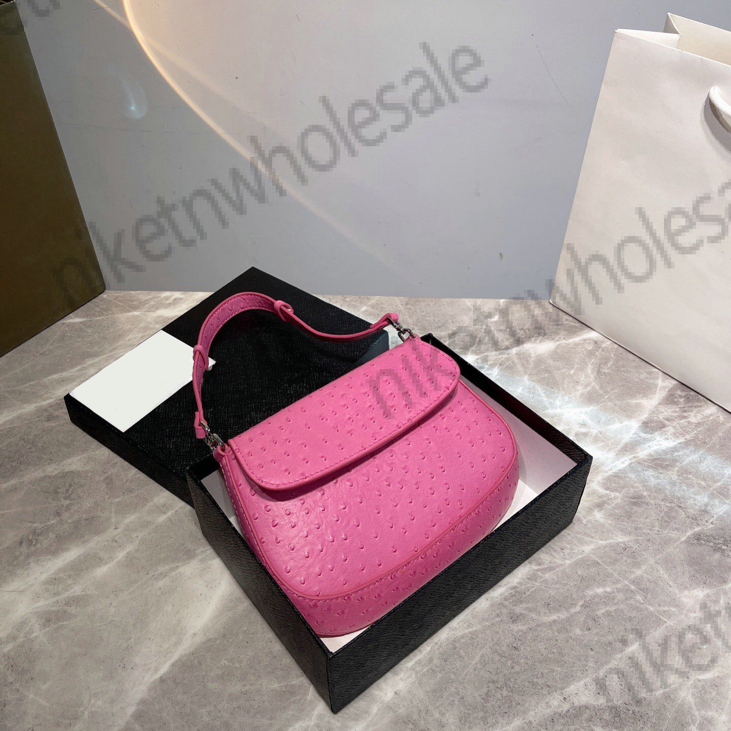 Messenger Bags Underarm Wallets Ostrich grain Womens Handbag Designer Handbags Ladies Leather Shoulder Bag Classic Luxury Messengers Bags Top Fashion Versatile, ##
Messenger Bags Underarm Wallets Ostrich grain Womens Handbag Designer Handbags Ladies Leather Shoulder Bag Classic Luxury Messengers Bags Top Fashion Versatile, ##