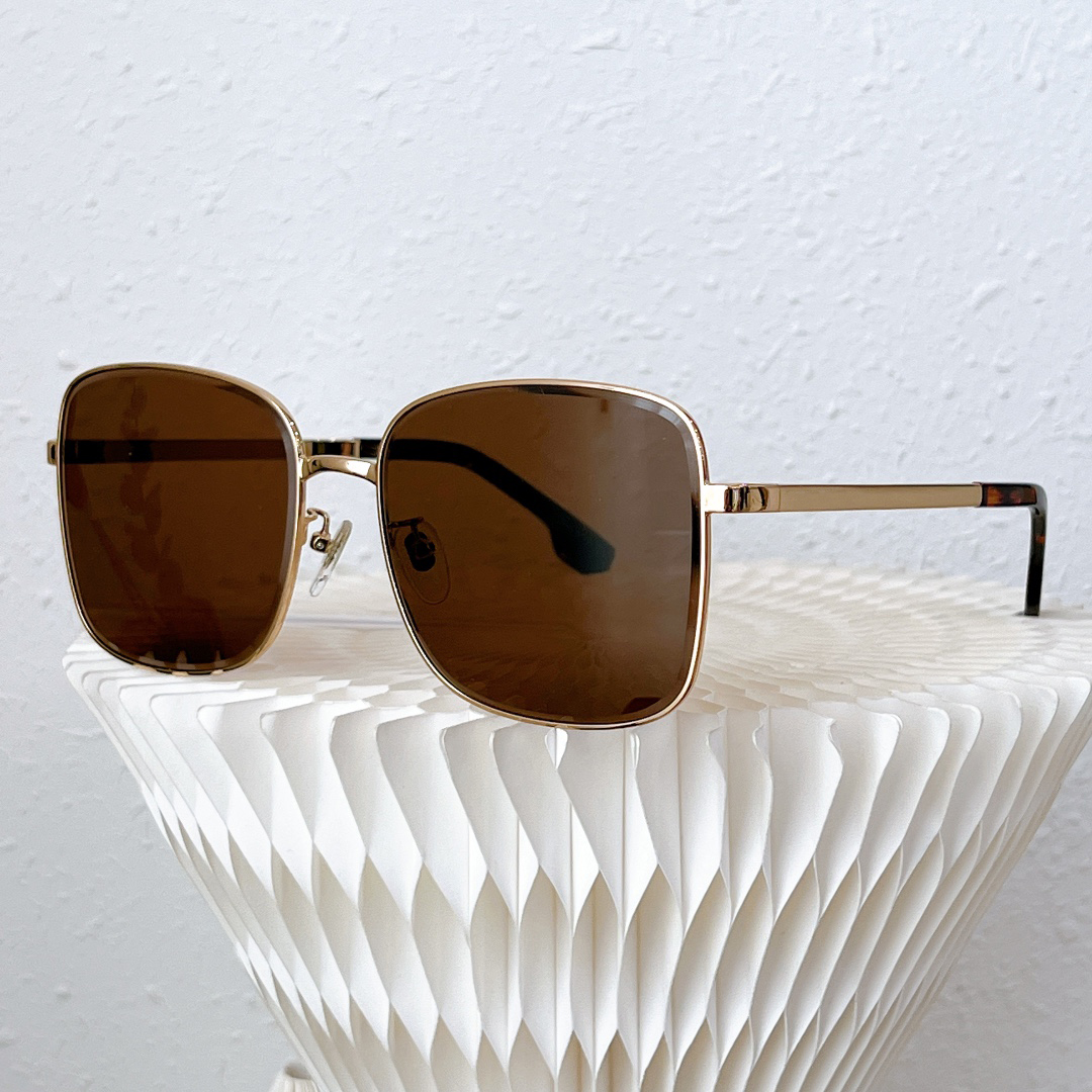 2022 Amber Metal Cut Edge Fashion Atmosphere Men's Sunglasses Driver Driving Women's Outdoor Sunglasses
2022 Amber Metal Cut Edge Fashion Atmosphere Men's Sunglasses Driver Driving Women's Outdoor Sunglasses