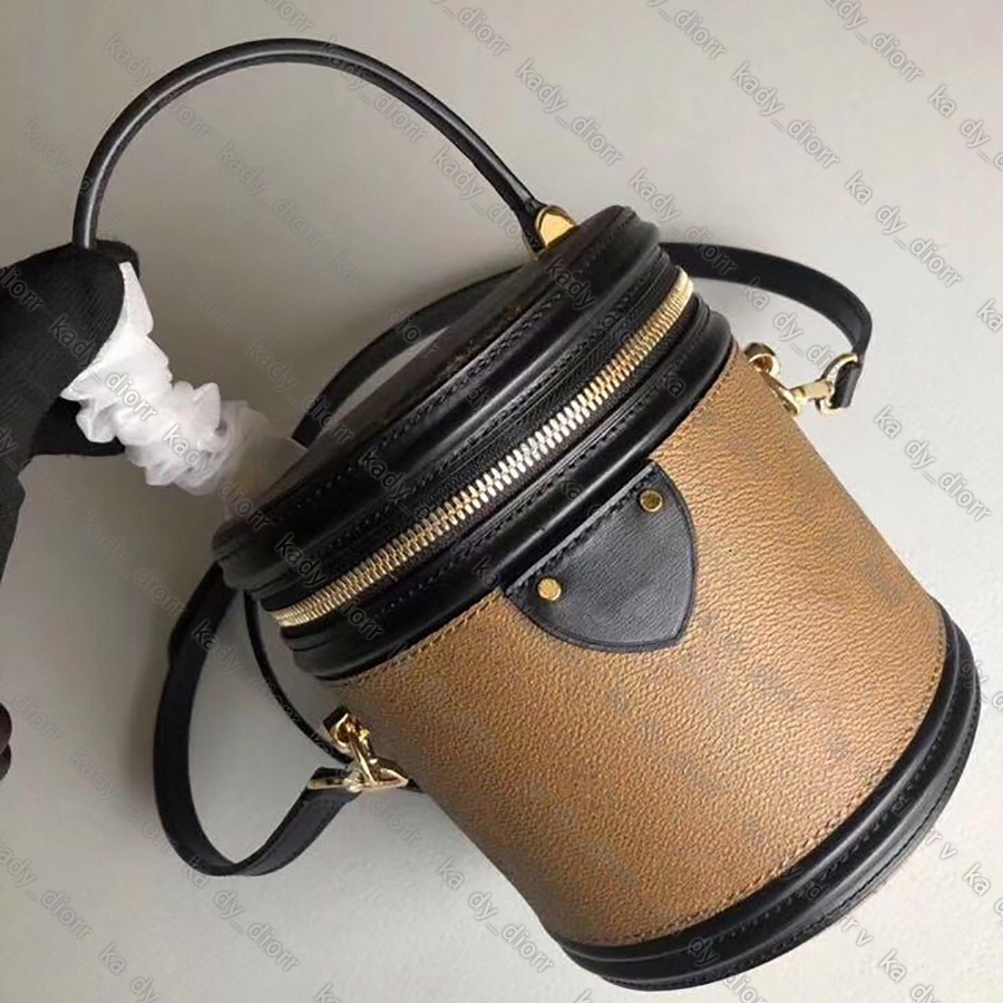 Cannes beauty case handbag shoulder bag removable leather strap top handle cross-body designer Luxury Cylinder Mini Bag r5Yp#
Cannes beauty case handbag shoulder bag removable leather strap top handle cross-body designer Luxury Cylinder Mini Bag r5Yp#