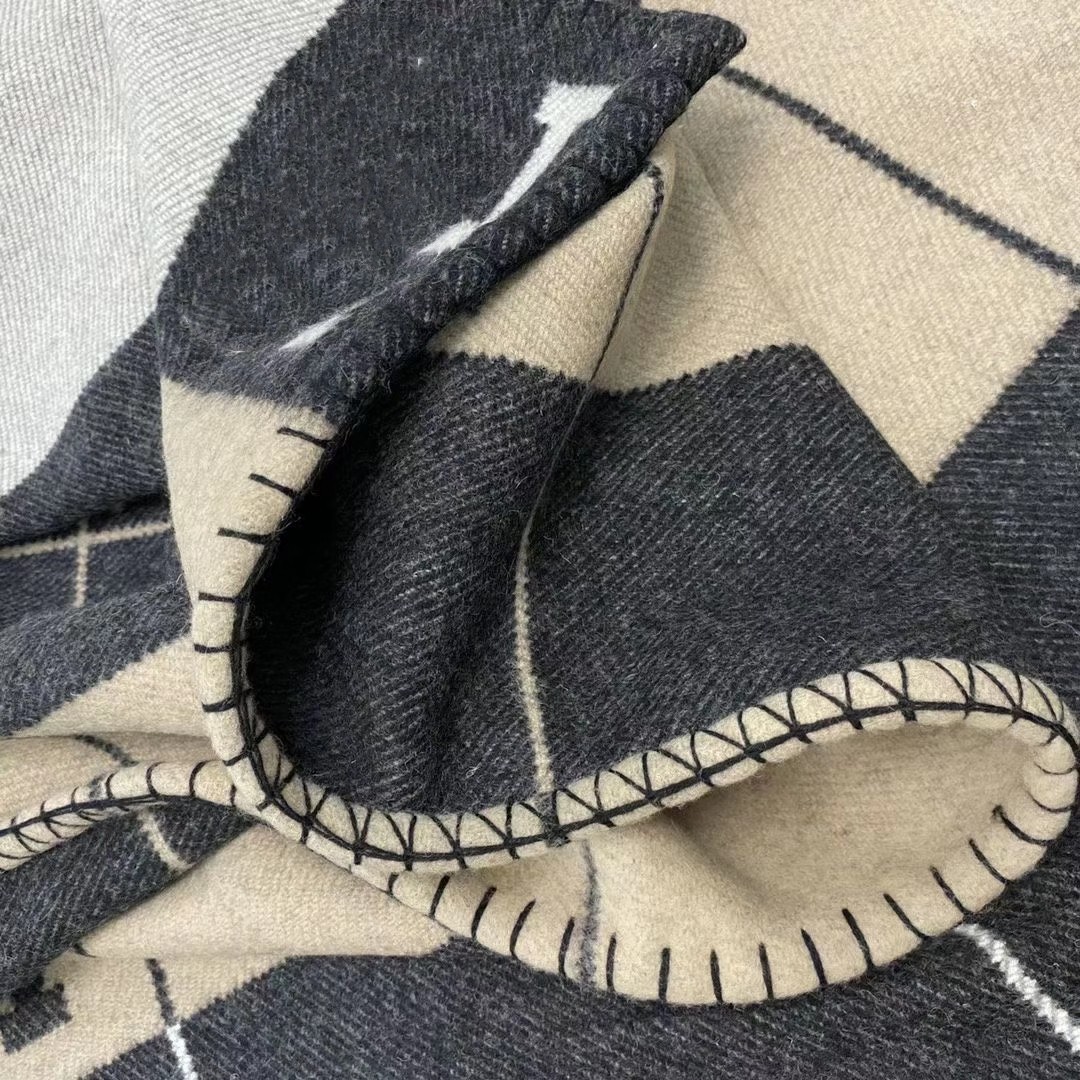 NEW COLORS Black COLOR Cushion Pillow and blanket TOP Quailty 90% WOOL Home Cushions have 100 cotton filling fast ship, Yellow cushion
NEW COLORS Black COLOR Cushion Pillow and blanket TOP Quailty 90% WOOL Home Cushions have 100 cotton filling fast ship, Yellow cushion