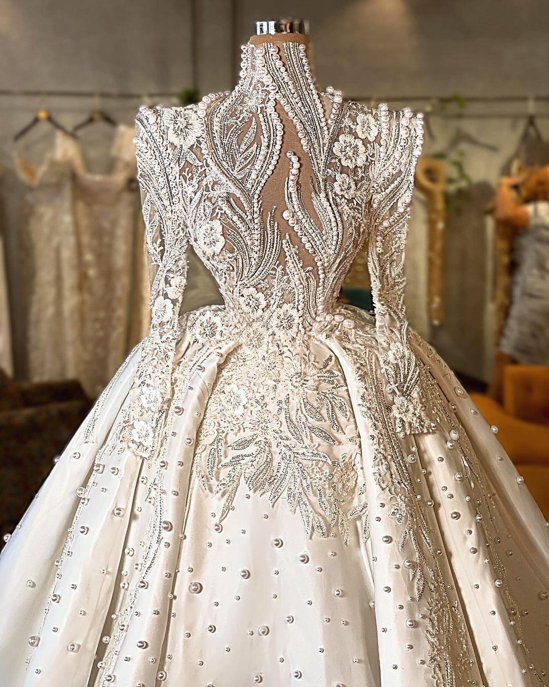Exquisite A Line Wedding Dresses Full Sleeve Pearl Beads Bridal Gowns Detachable Train Custom Made Plus Size 3D Flowers Formal Dress