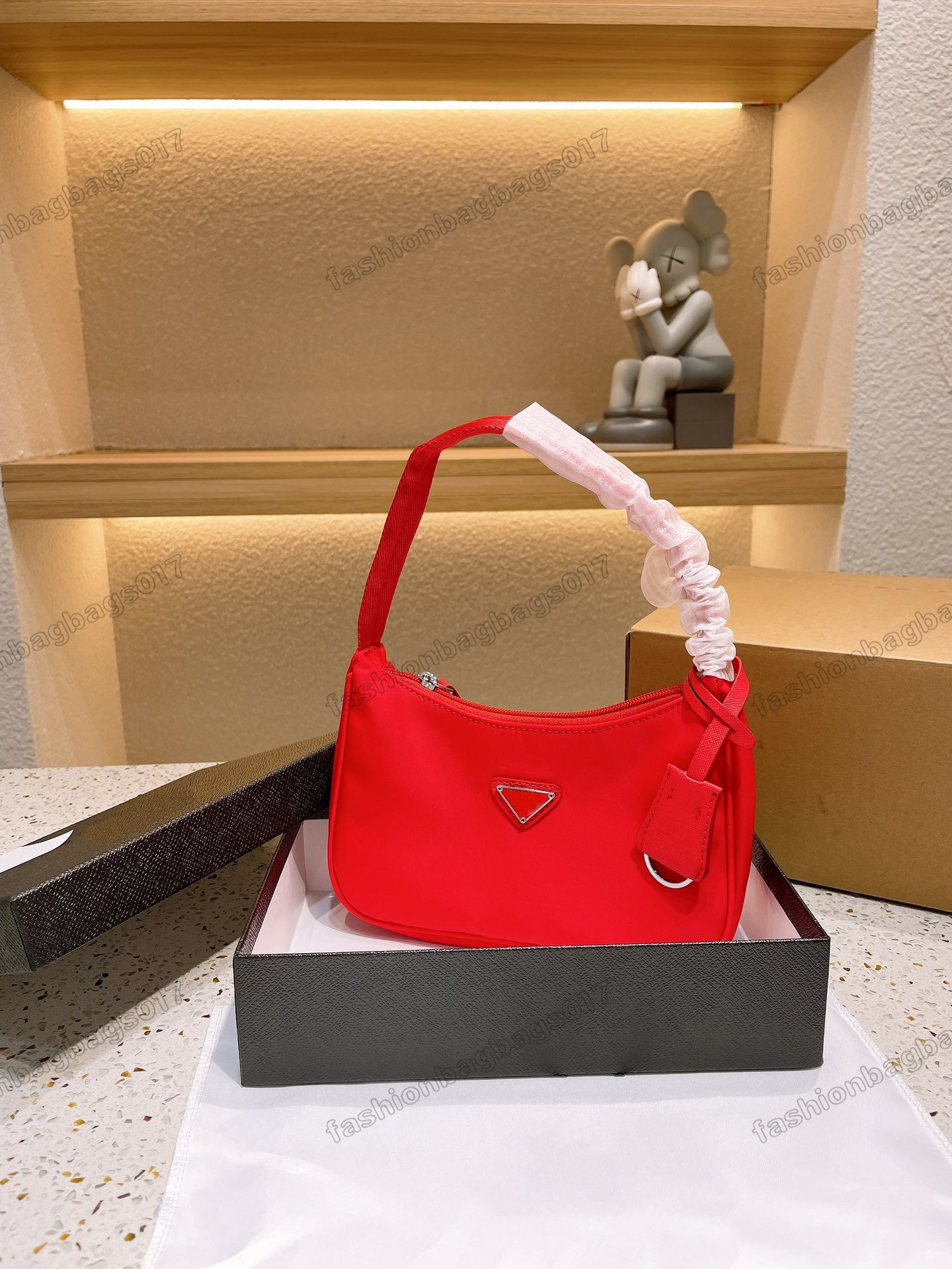 2022 Hobos Underarm Bag Shoulder Bag Classic Retro Tote Bags Designer Purses Wallet Women Luxurys Handbags
2022 Hobos Underarm Bag Shoulder Bag Classic Retro Tote Bags Designer Purses Wallet Women Luxurys Handbags