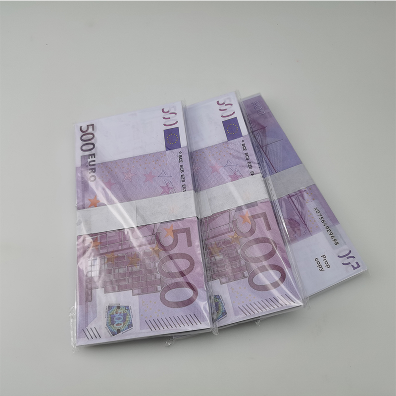prop money, spray gun currency, halloween decorations, holiday party supplies, counterfeit currency, movie prop money, birthday party toys bf3