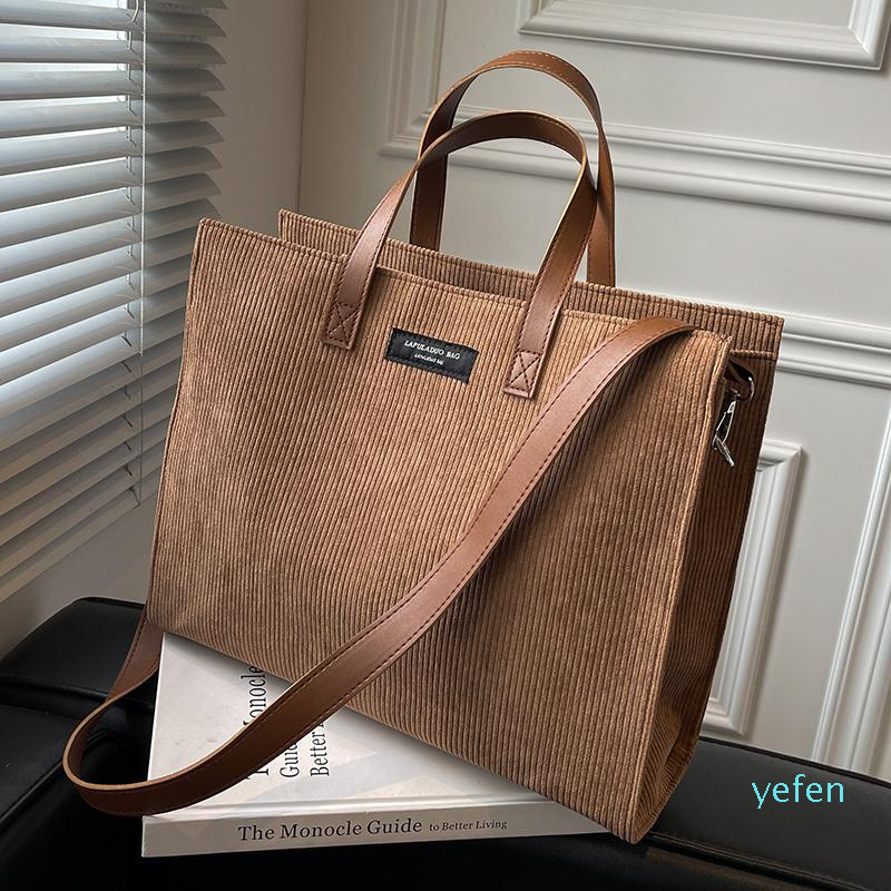 Evening Bags Corduroy Shoulder Crossbody Bag For Women Vintage Shopper Shopping Ladies Handbags Casual Totes 2022 Winter, Coffee
Evening Bags Corduroy Shoulder Crossbody Bag For Women Vintage Shopper Shopping Ladies Handbags Casual Totes 2022 Winter, Coffee