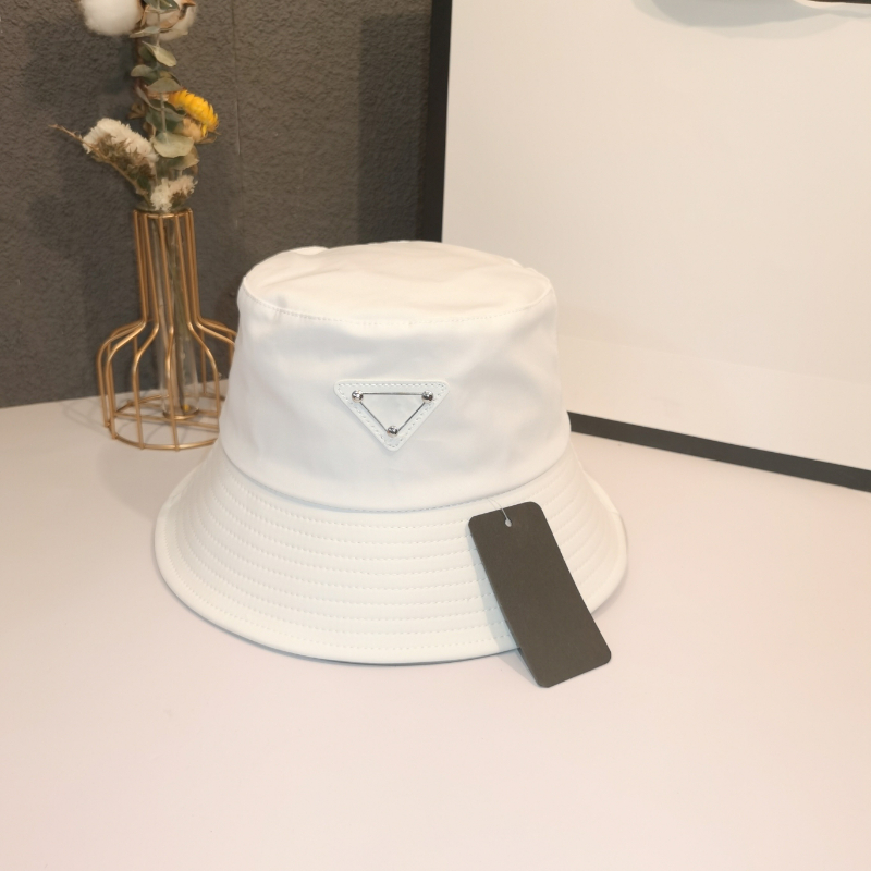 Bucket Hat baseball caps Fitted Hats for woman Classic Knitted Casual Outdoor High Quality summer Sunhat Breathable fedora womans brim designer Buckets hats, Red
Bucket Hat baseball caps Fitted Hats for woman Classic Knitted Casual Outdoor High Quality summer Sunhat Breathable fedora womans brim designer Buckets hats, Red