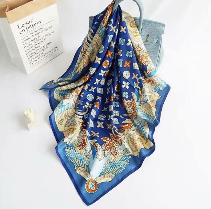 22ss 20style 70-70cm Designer Letters Print Floral Silk Scarf Headband Women Fashion Long Handle Bag Paris Shoulder Tote Luggage Ribbon Head Wraps 
22ss 20style 70-70cm Designer Letters Print Floral Silk Scarf Headband Women Fashion Long Handle Bag Paris Shoulder Tote Luggage Ribbon Head Wraps