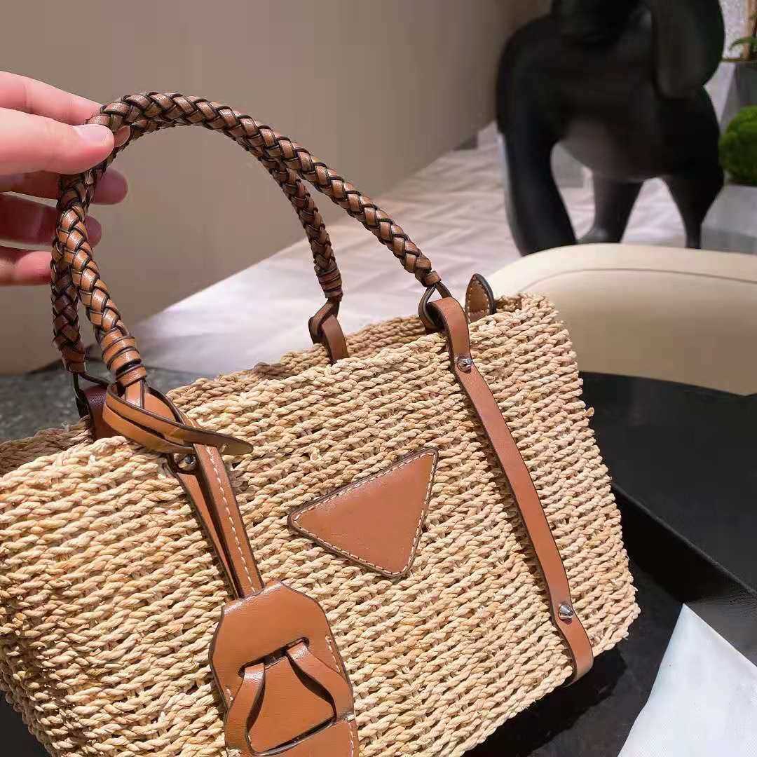 2021 classic shopping bags, luxury brand handbags, high-end fashion, shoulder bag, handbag, exquisite hardware, simple shapes, fashionable, Khaki
2021 classic shopping bags, luxury brand handbags, high-end fashion, shoulder bag, handbag, exquisite hardware, simple shapes, fashionable, Khaki