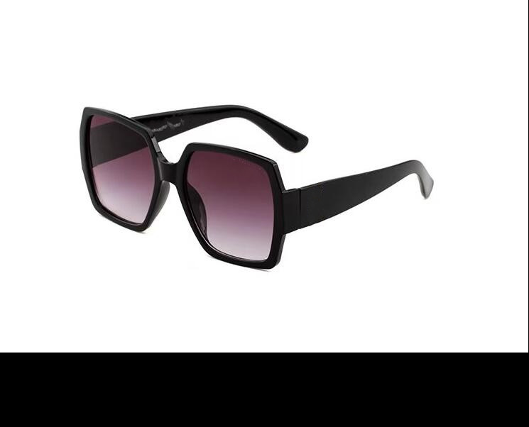 Sunglasses for Men Women Four Seasons Uv400 Goggle Beach Sun Glasses Retro Small Frame 55231
Sunglasses for Men Women Four Seasons Uv400 Goggle Beach Sun Glasses Retro Small Frame 55231