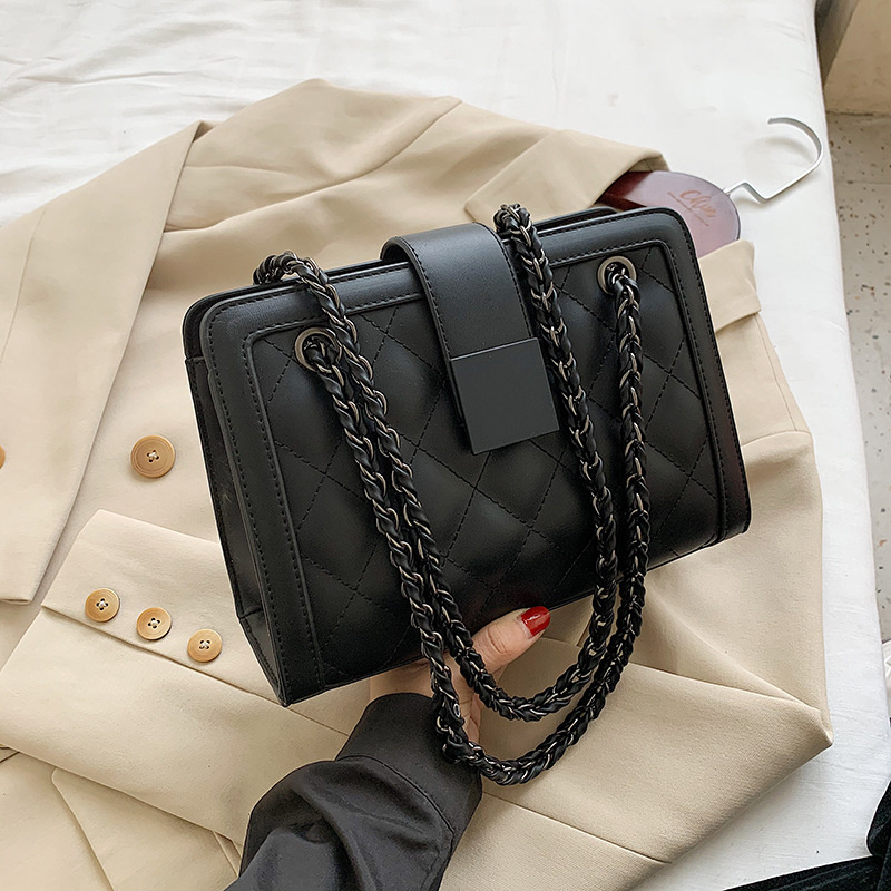 2022 Lvs Purses Designer Chain Shoulder Handbags Women Trend Hand Bags Small Black PU Leather Crossbody Bag for Women, Coffee
2022 Lvs Purses Designer Chain Shoulder Handbags Women Trend Hand Bags Small Black PU Leather Crossbody Bag for Women, Coffee