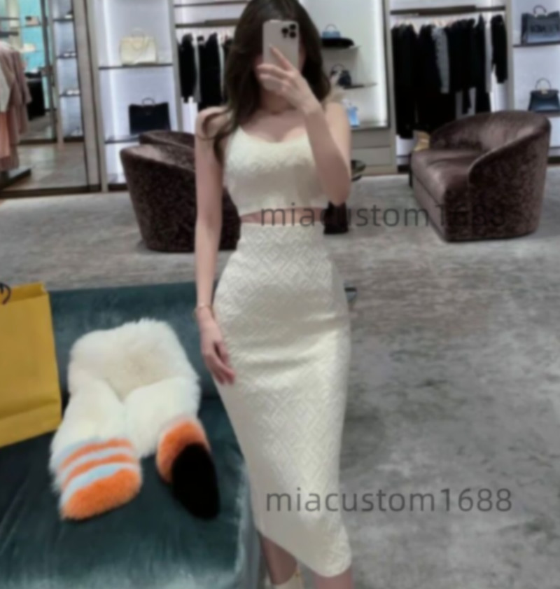 2022 Women Casual Dresses Embossed 3D Relief Letter High Qualiy Ladies Dress Two Pieces Knit Tank Top & Skirt Street Style, #7
2022 Women Casual Dresses Embossed 3D Relief Letter High Qualiy Ladies Dress Two Pieces Knit Tank Top & Skirt Street Style, #7