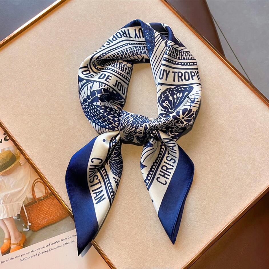 Wholesale Fashion Designer Letters Print Floral Silk Scarf Headband Women Square Handle Bag Scarves Paris Shoulder Tote Luggage Ribbon Head Wrap 70X70cm
Wholesale Fashion Designer Letters Print Floral Silk Scarf Headband Women Square Handle Bag Scarves Paris Shoulder Tote Luggage Ribbon Head Wrap 70X70cm