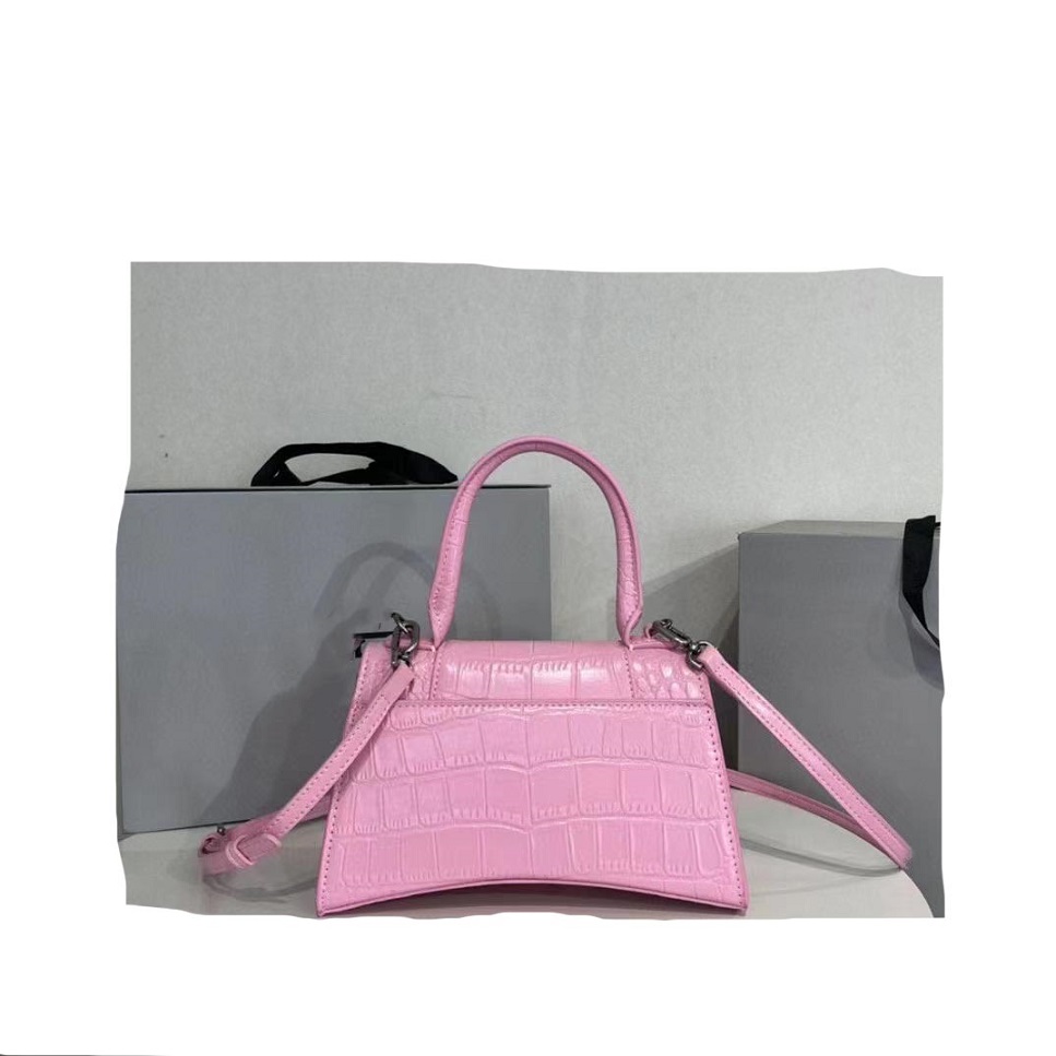 Designers Shoulder Bag Handbag Clutch Tote Half Moon Hobos Bags Purse Wallets Letters Alligator Plain Crocodile Hasp Handle Geometric Lady Women Luxury Handbags, Red
Designers Shoulder Bag Handbag Clutch Tote Half Moon Hobos Bags Purse Wallets Letters Alligator Plain Crocodile Hasp Handle Geometric Lady Women Luxury Handbags, Red