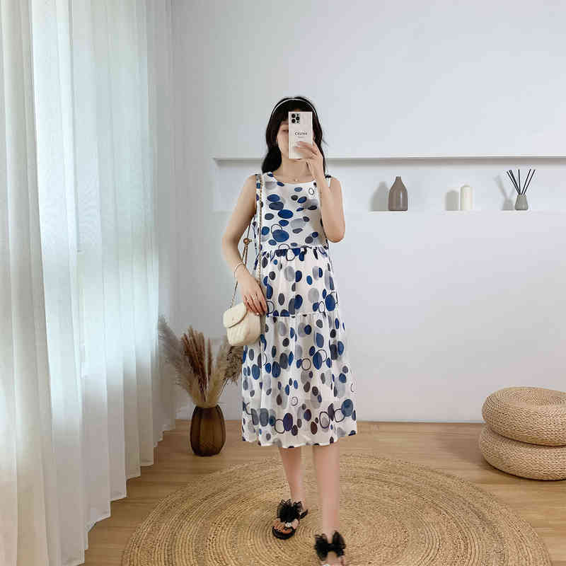 9072# 2022 Summer Korean Fashion Dot Printed Chiffon Maternity Long Dress Vest Tank Sleevelss A Line Clothes for Pregnant Women G220418, Blue
9072# 2022 Summer Korean Fashion Dot Printed Chiffon Maternity Long Dress Vest Tank Sleevelss A Line Clothes for Pregnant Women G220418, Blue