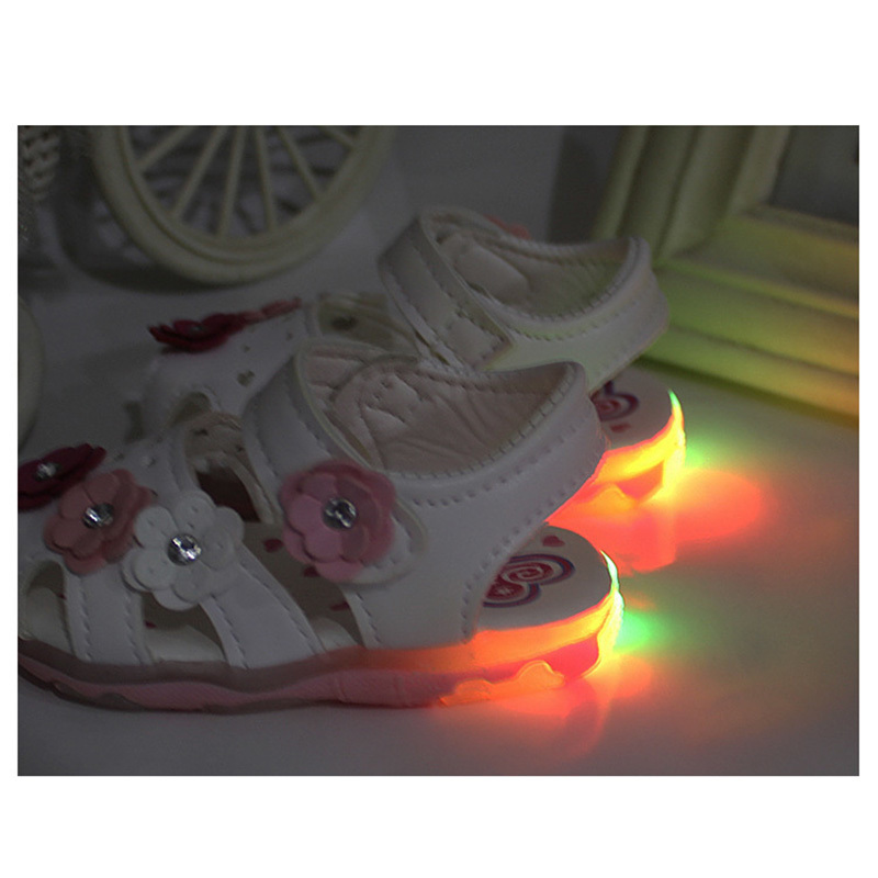 Toddler Girls Summer Sandals LED with Lights Infant Girls Sandals Flower Bow Luminous Lightweight Breathable Kids Baby Shoes 220609