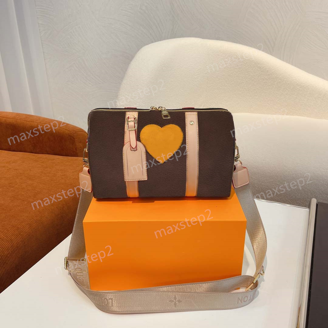 Mens City Keepbag NIGO Compact Keep All City bag Designer CrossBody Luxury Purse Wallet Monograms pattern heart-shaped Double zipped, 01
Mens City Keepbag NIGO Compact Keep All City bag Designer CrossBody Luxury Purse Wallet Monograms pattern heart-shaped Double zipped, 01