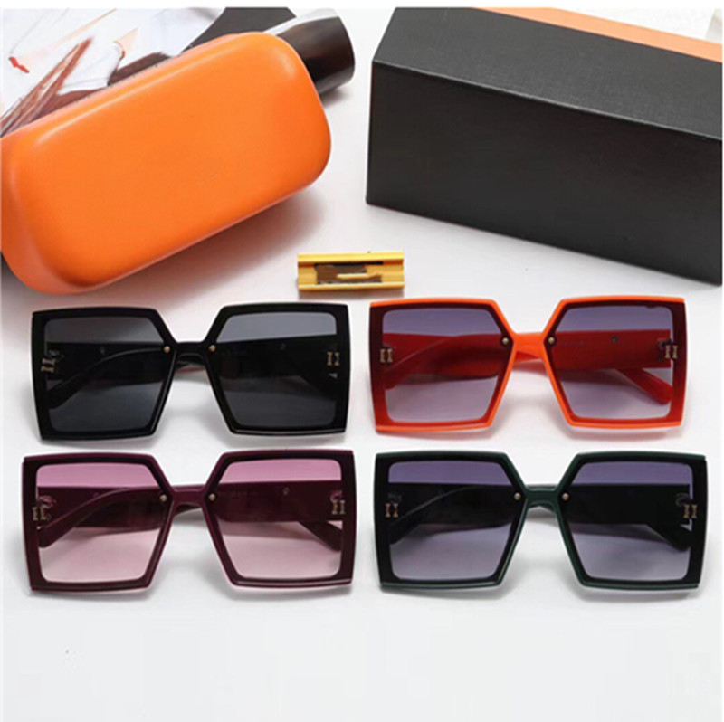 Wholesale Summer high quality famous sunglasses oversized flat top ladies sun glasses chain women square frames fashion designer shades Sonnenbrillen gift
Wholesale Summer high quality famous sunglasses oversized flat top ladies sun glasses chain women square frames fashion designer shades Sonnenbrillen gift