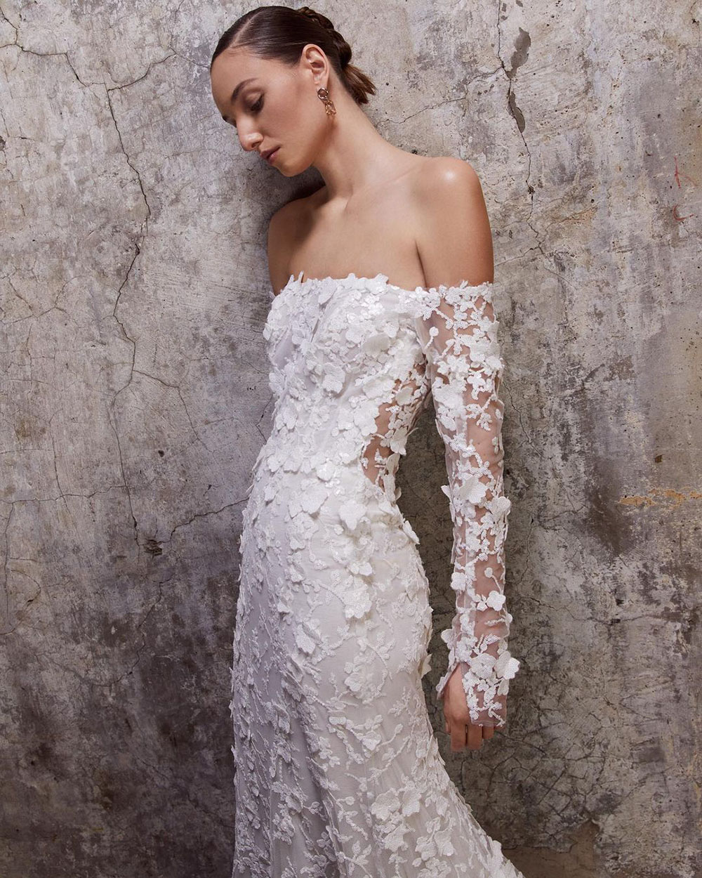 Sheath Wedding Dresses Sequins Appliques Causal Simple And Stylish Long Sleeves Strapless Tulle Lace Bateau Neck Floor Length Plus Size Custom Made Ve