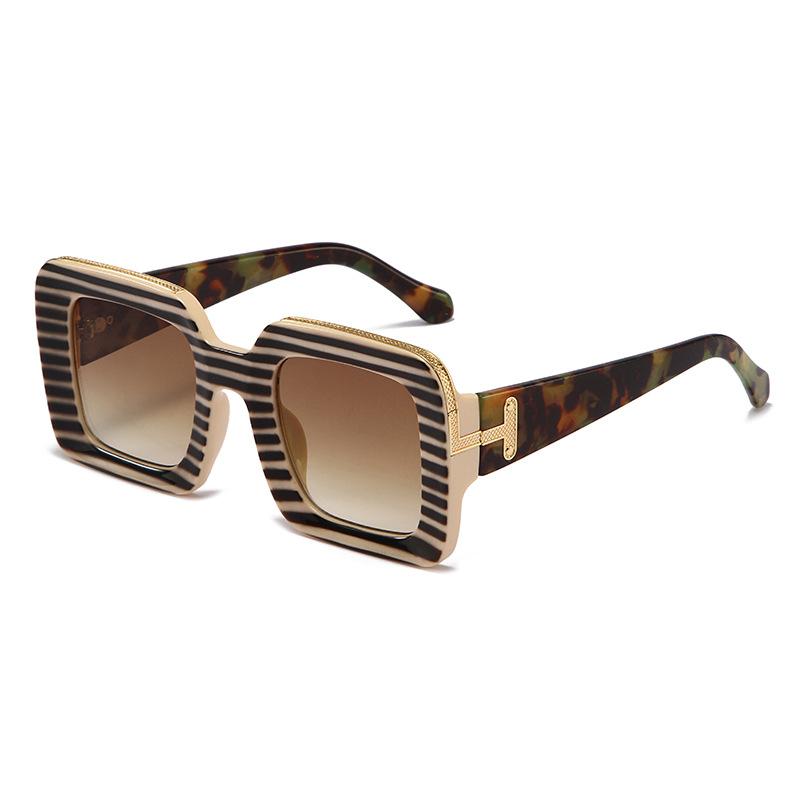 Sunglasses Brand Design Luxury Leopard For Men Women Fashion Retro Classic Trend Male Female Driving Summer Beach UV400 GlassesSunglasses
Sunglasses Brand Design Luxury Leopard For Men Women Fashion Retro Classic Trend Male Female Driving Summer Beach UV400 GlassesSunglasses