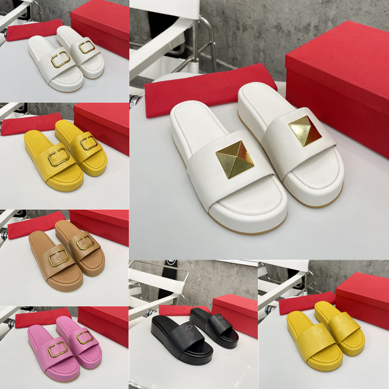 Ladies Designer Sandals Rivet Series Thick Sole Slippers Luxury Slides Summer Flat Slipper women Beach Slides 35-41, Black
Ladies Designer Sandals Rivet Series Thick Sole Slippers Luxury Slides Summer Flat Slipper women Beach Slides 35-41, Black
