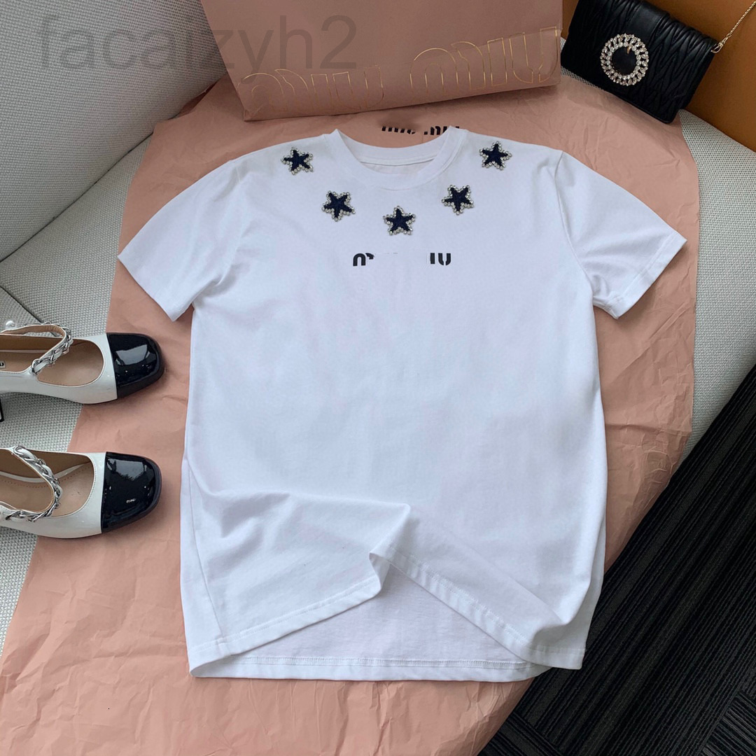 Women' T-Shirt designer Correct version of Miu home spring and summer 21 new three-dimensional embroidery five pointed star diamond edge decoration round neck YWR4, 2# packing bag
Women' T-Shirt designer Correct version of Miu home spring and summer 21 new three-dimensional embroidery five pointed star diamond edge decoration round neck YWR4, 2# packing bag