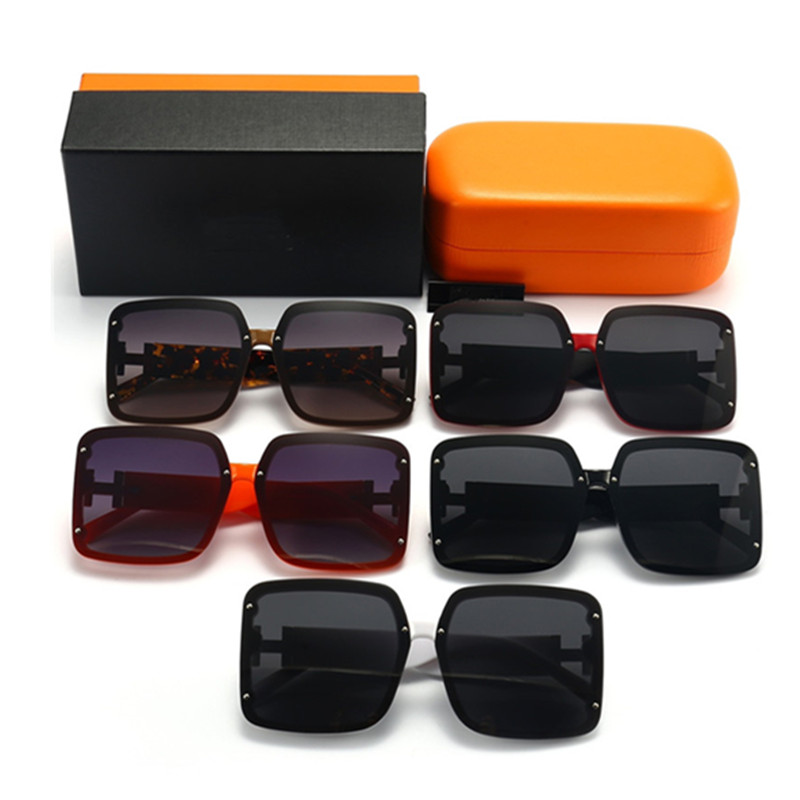 WholesaleMen's sunglasses High quality New fashion vintage sun glasses women Brand designer womens glass ladies sunglasses cases gift
WholesaleMen's sunglasses High quality New fashion vintage sun glasses women Brand designer womens glass ladies sunglasses cases gift
