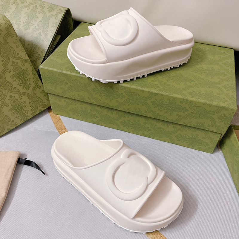 Women Slide Sandal With Interlocking G Mens Platform Slipper Rubber TPU Slides Thick Bottom Vintage Shoes Summer Beach Flip Flops With Box
Women Slide Sandal With Interlocking G Mens Platform Slipper Rubber TPU Slides Thick Bottom Vintage Shoes Summer Beach Flip Flops With Box