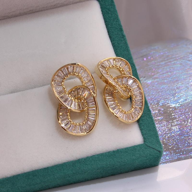 Stud Sight 2022 Fashion Brand Jewelry Delicate Crystal Twist Earrings For Women Gift Unique Letter AccessoriesStud
Stud Sight 2022 Fashion Brand Jewelry Delicate Crystal Twist Earrings For Women Gift Unique Letter AccessoriesStud