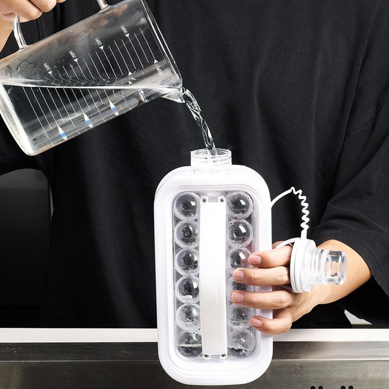 2 In 1 Ice Cube Maker Water Bottle Ball Making Mould Bucket Round Tray Craft Mold Bar Kitchen Tool Hockey Cup 220318
2 In 1 Ice Cube Maker Water Bottle Ball Making Mould Bucket Round Tray Craft Mold Bar Kitchen Tool Hockey Cup 220318