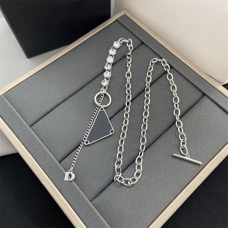 Silver Necklace Jewelry Fashion Letter 2 Colors Pendants Neckwear Mens Womens Geometry Necklaces Wedding Clothes Ornaments
Silver Necklace Jewelry Fashion Letter 2 Colors Pendants Neckwear Mens Womens Geometry Necklaces Wedding Clothes Ornaments