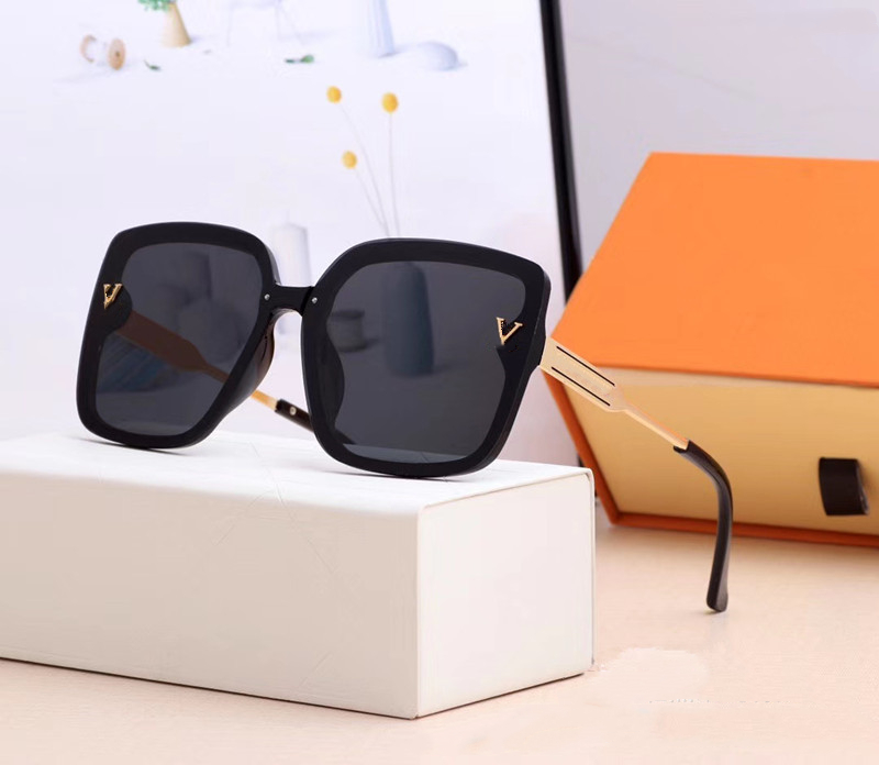 Designer Sunglasses 2229 Brand Mens Women Mirror Classic Round Sunglasse UV400 Eyewear Metal Gold Frame Sun Glasses Polaroid glass Lens With Box
Designer Sunglasses 2229 Brand Mens Women Mirror Classic Round Sunglasse UV400 Eyewear Metal Gold Frame Sun Glasses Polaroid glass Lens With Box