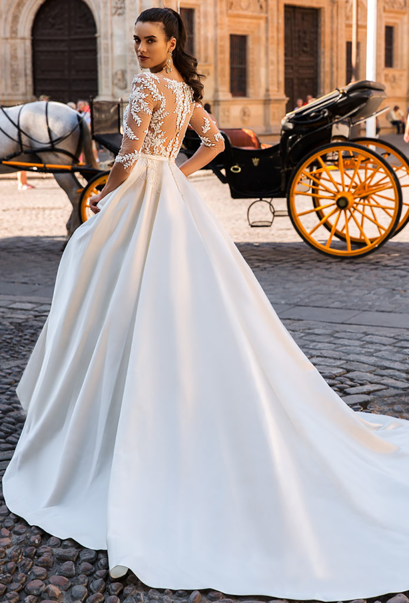 Stylish Ball Gown Wedding Dress V Neck Appliques Sequins White Gown Dress Satin Crystal Bow Formal Dresses Plus Size High Waist