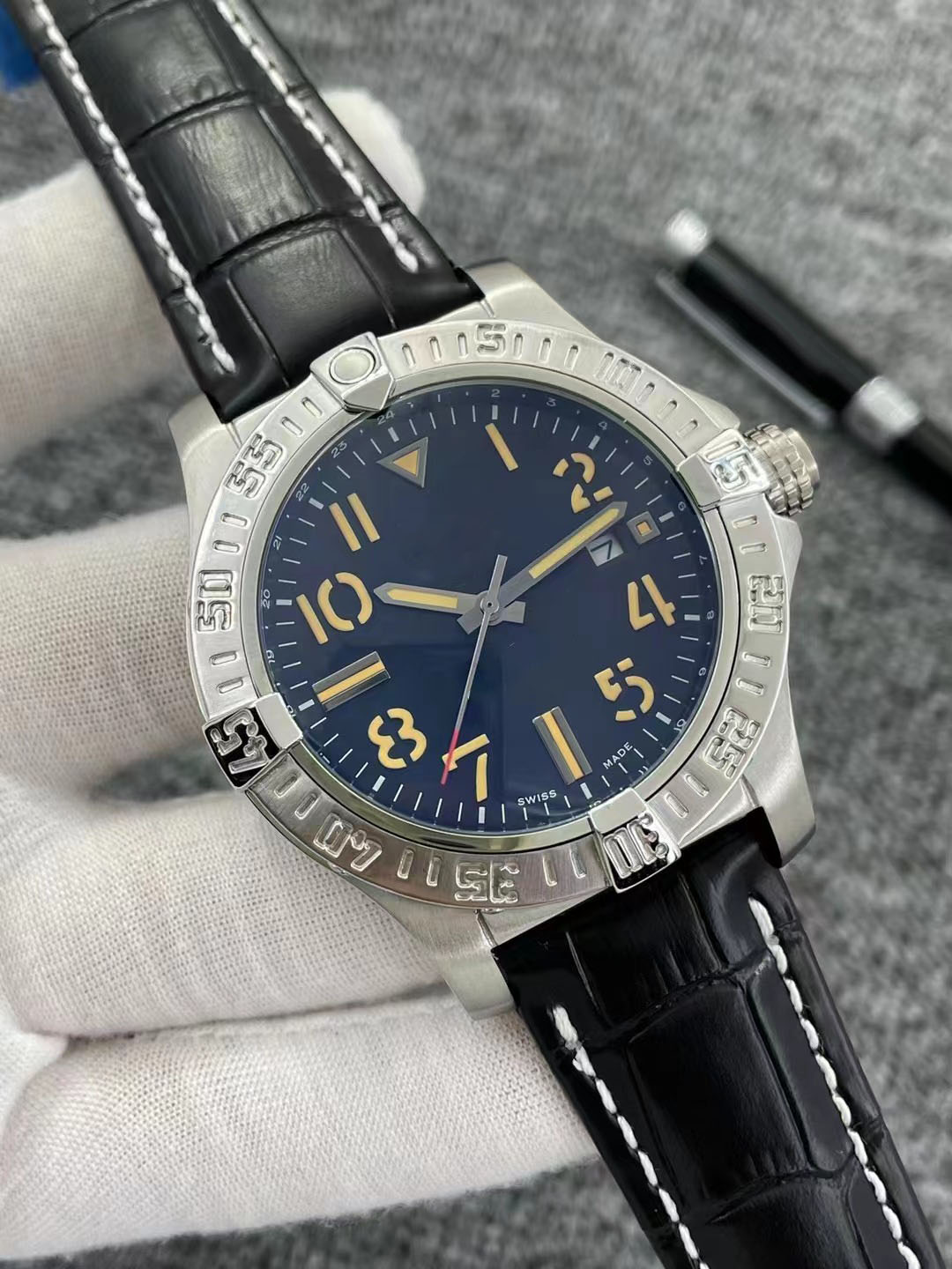 Men's automatic mechanical watch luminous fashion trend stainless steel Unidirectional ratchet ring sapphire glass folding buckle round bituminous mens watches, Carton
Men's automatic mechanical watch luminous fashion trend stainless steel Unidirectional ratchet ring sapphire glass folding buckle round bituminous mens watches, Carton
