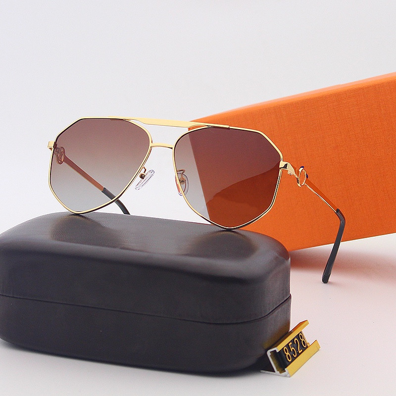Luxury Brand Polarized Sun glasses Men Women Sunglasses UV400 Eyewear Glasses Metal Frame Polaroid Lens
Luxury Brand Polarized Sun glasses Men Women Sunglasses UV400 Eyewear Glasses Metal Frame Polaroid Lens