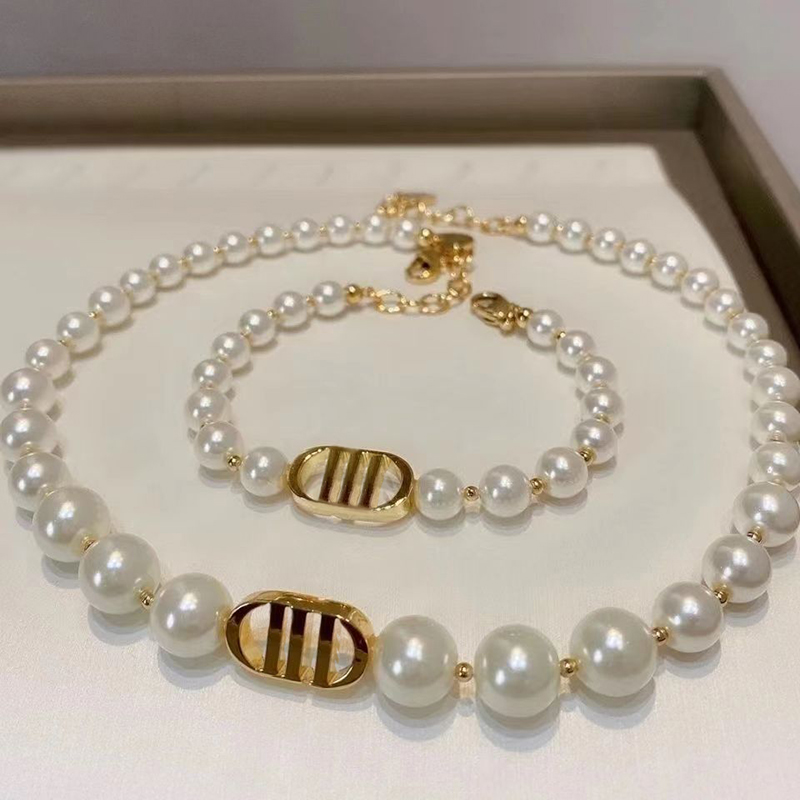 Luxury Designer Necklaces Classic Sterling Silvers Necklace Heart Pendant Jewelry Gold Silver Rose Gold Necklacess Couples Party Holiday Gift very
Luxury Designer Necklaces Classic Sterling Silvers Necklace Heart Pendant Jewelry Gold Silver Rose Gold Necklacess Couples Party Holiday Gift very