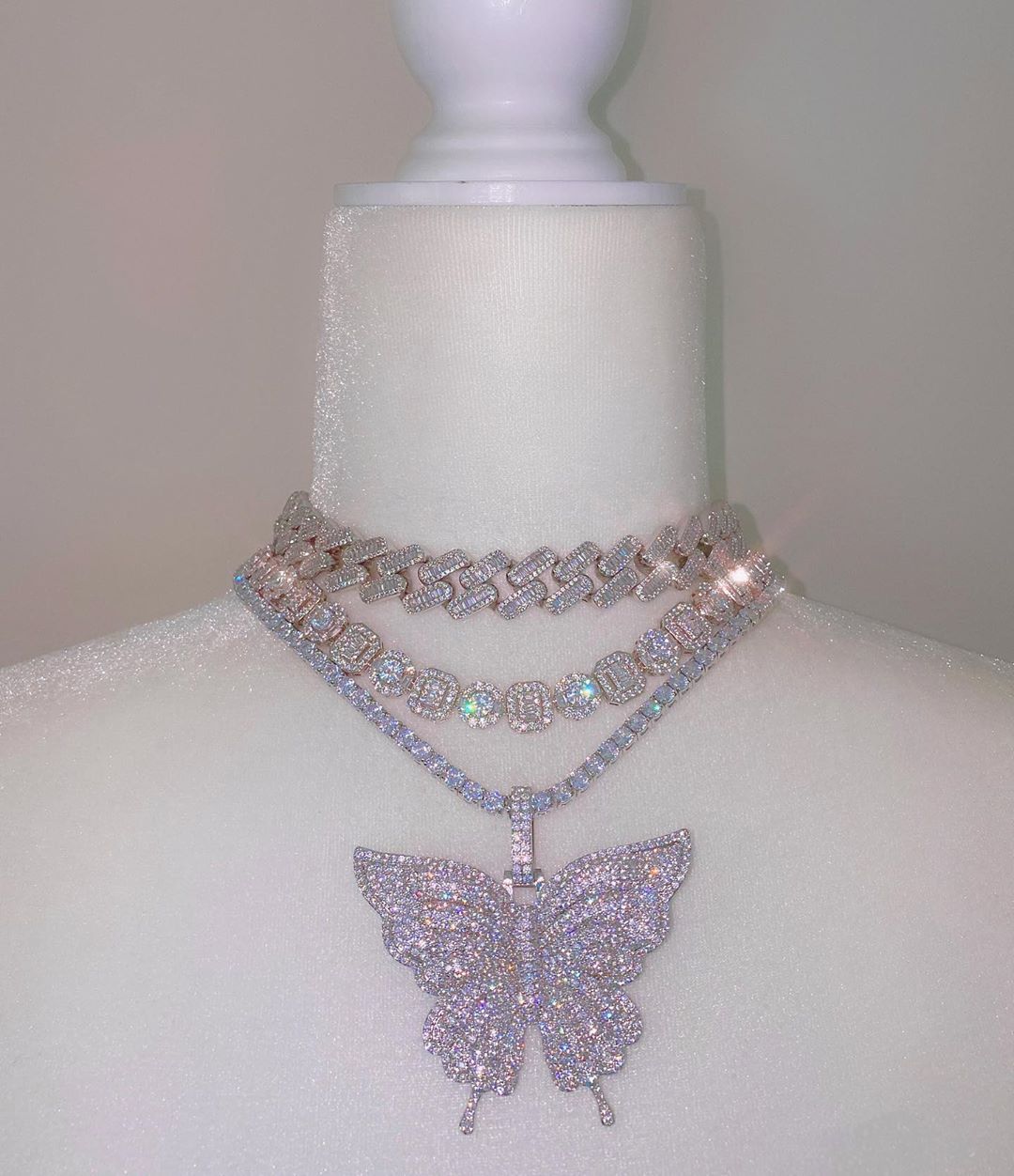 Luxury Women Charm Necklace Jewelry Geometric Round CZ Cluster Tennis Chain Butterfly Necklace Pink White Stone Paved Hip Hop Jewelrys
Luxury Women Charm Necklace Jewelry Geometric Round CZ Cluster Tennis Chain Butterfly Necklace Pink White Stone Paved Hip Hop Jewelrys