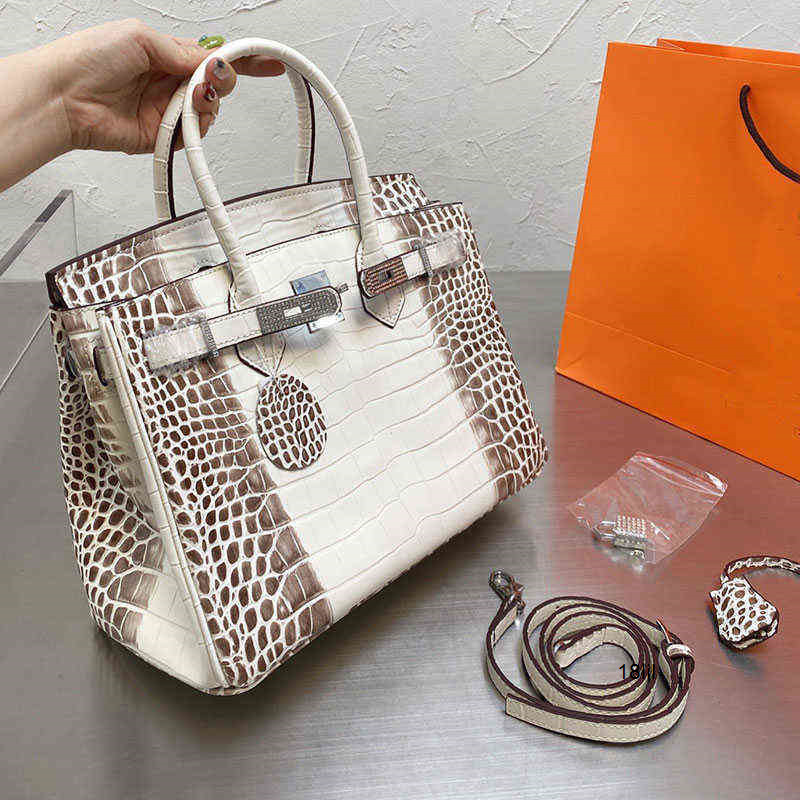 Designer Bags Birkins Handbag Deigner Luxury Herme Women Bag High Quality Full Leather Tote Large Capacity Lady tripe Travel houlder Handbag Bb Bag 18lil, Black
Designer Bags Birkins Handbag Deigner Luxury Herme Women Bag High Quality Full Leather Tote Large Capacity Lady tripe Travel houlder Handbag Bb Bag 18lil, Black