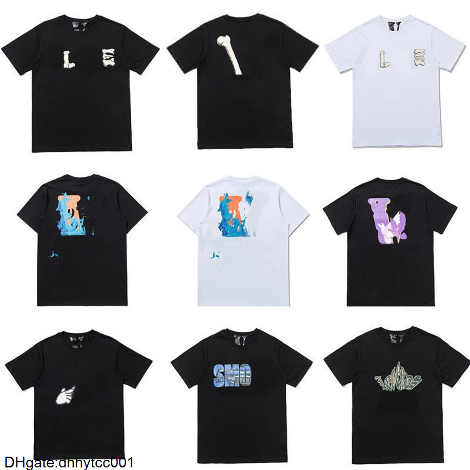 22Ss Designer Large Big Reflective V Friends Men Women t shirts Casual Smoke Angel Loose Lovers luxury high quality Short vlones S312u 885I, Bag
22Ss Designer Large Big Reflective V Friends Men Women t shirts Casual Smoke Angel Loose Lovers luxury high quality Short vlones S312u 885I, Bag