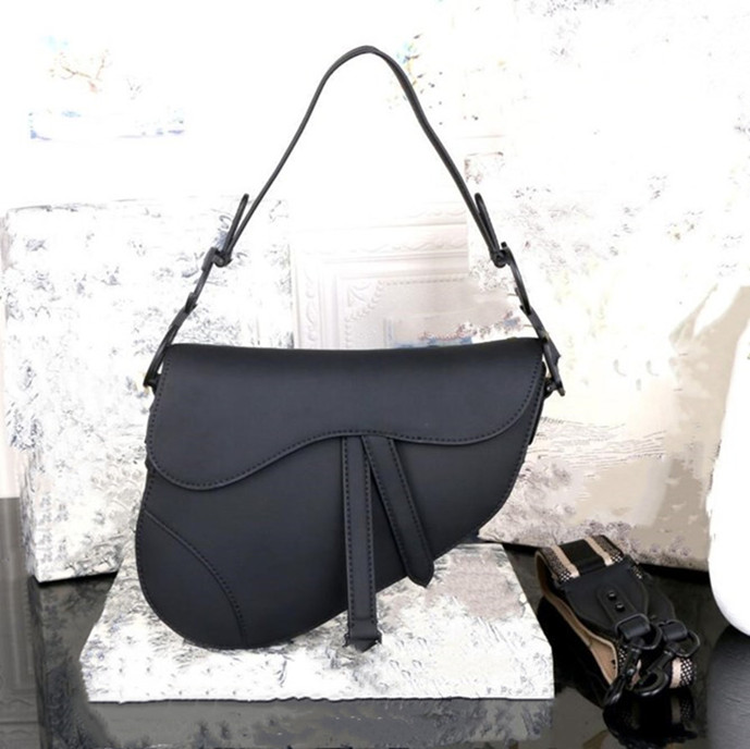 Handbags Women Luxury Designer Bags lady Genuine leather handbag with letters ladies real leathers saddle bag, Not for sale;please contact the seller
Handbags Women Luxury Designer Bags lady Genuine leather handbag with letters ladies real leathers saddle bag, Not for sale;please contact the seller