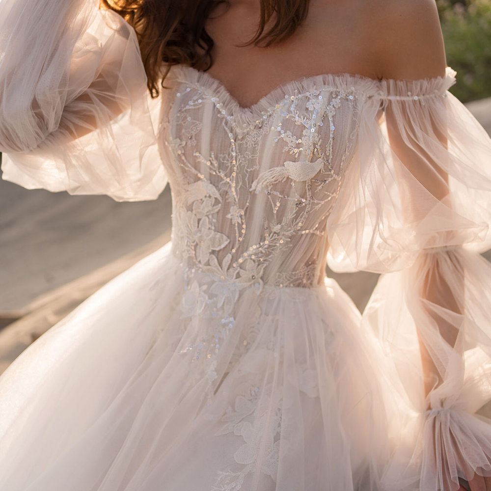 Sexy A-Line Wedding Dresses Long Sleeves Straps Sweetheart Hollow Lace Appliques Sequins Sweep Floor Length Backless Side Slit Plus Size Boho Wedding 